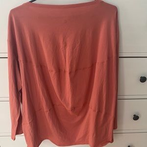 Lululemon long sleeve shirt. Size 10, fits true to size. Never worn.
